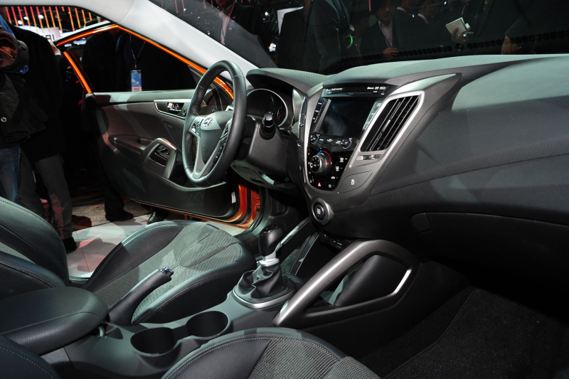 Illustration for article titled Hyundai Veloster Hot Hatch Asks "Honda Who?"